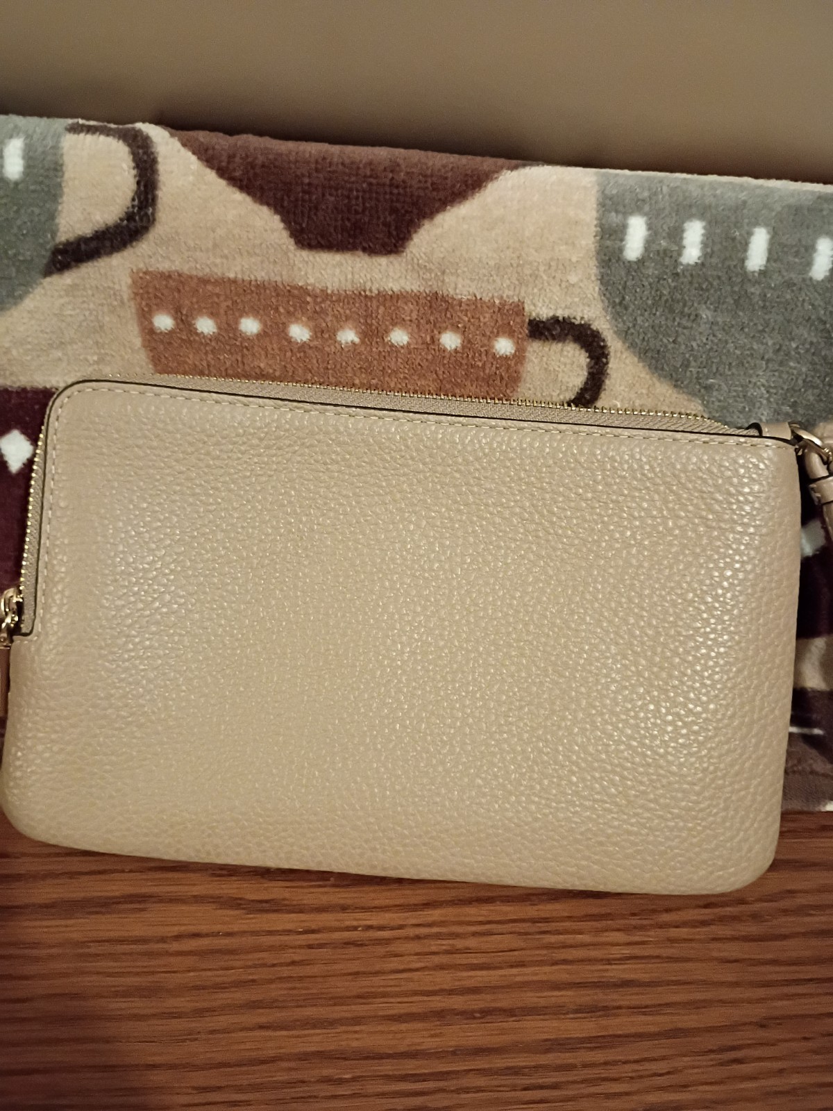 Coach Large Laurel Horse And Carriage Design With Matching Double Zip Wristlet