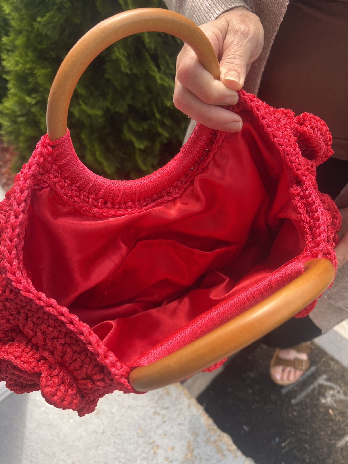 Handmade Crochet Red Rose Flower Handbag 3D Floral Wooden Handle Purse
