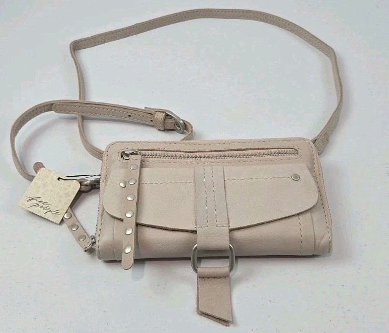 NWT Free People We the Free Perri Leather Crossbody Bag Pearl 8″x 5″ READ