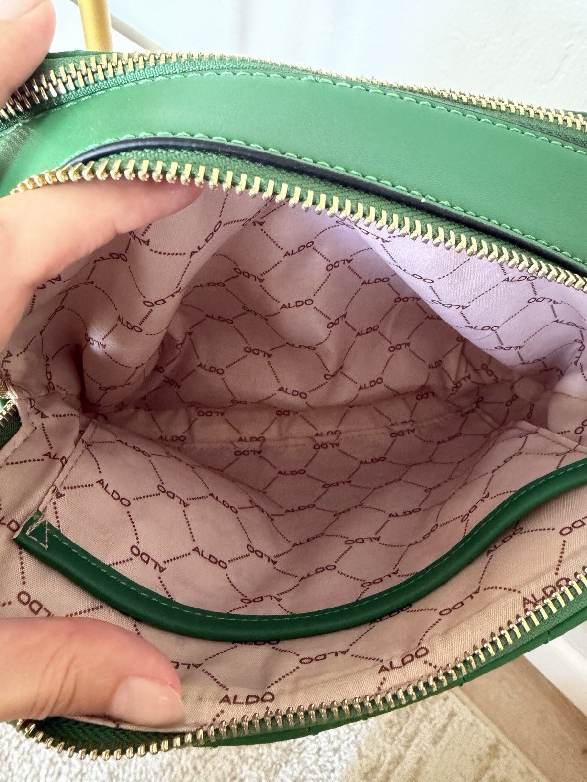 ALDO Green Chevron Quilted Zip Crossbody Bag Gold Chain Tassel Detach Strap