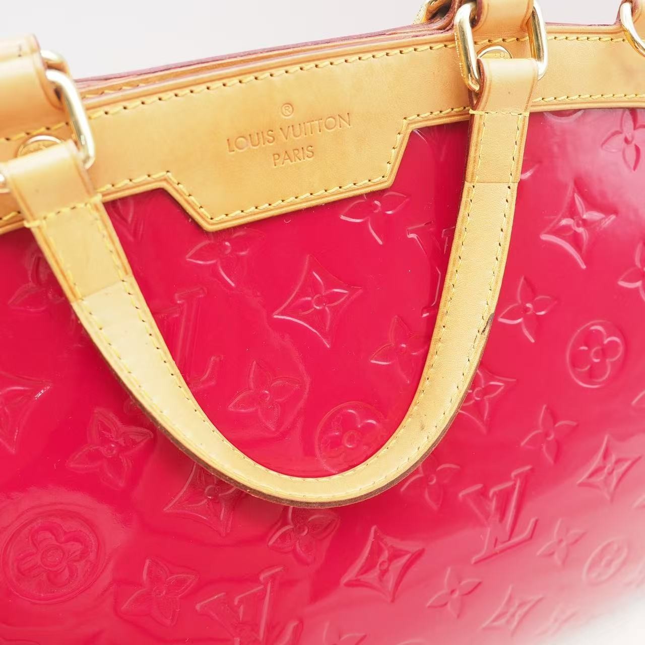 Louis Vuitton Vernis Brea MM Monogram Pomme D’amour Tote Satchel Hand Bag red