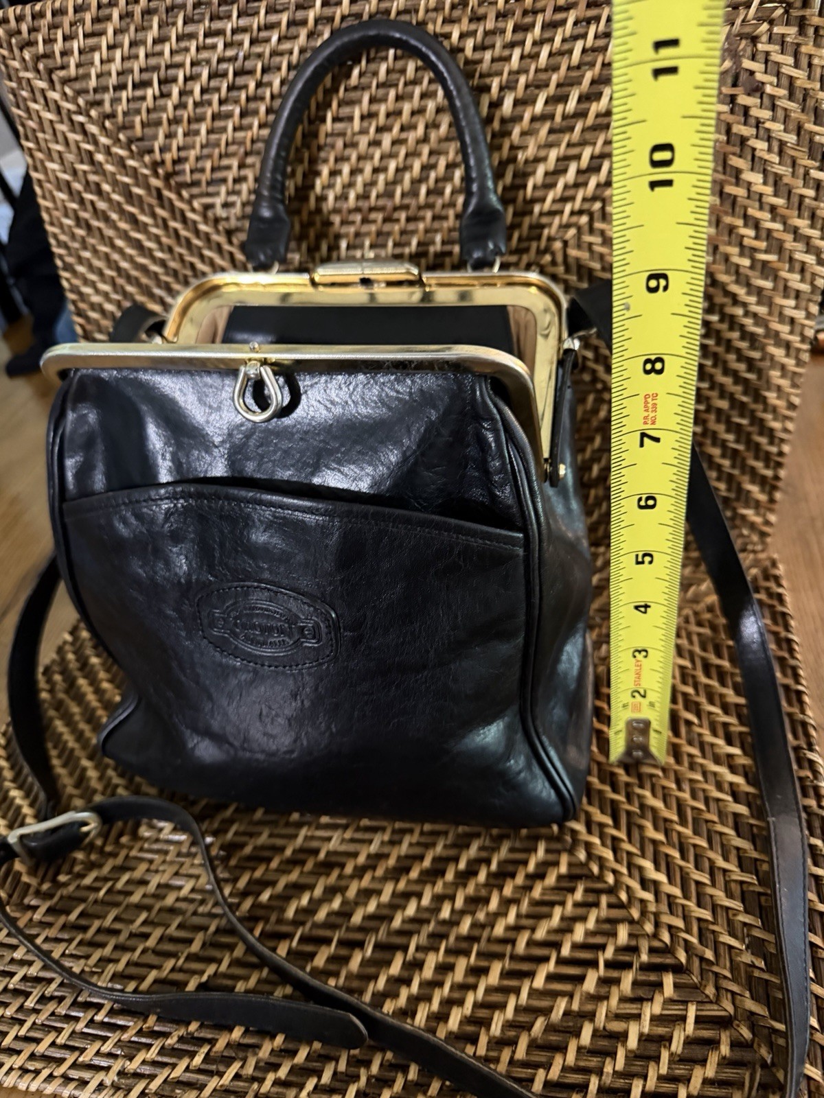 Vintage 90s Oroton Australia Leather Crossbody Purse Brass Top Clasp Black