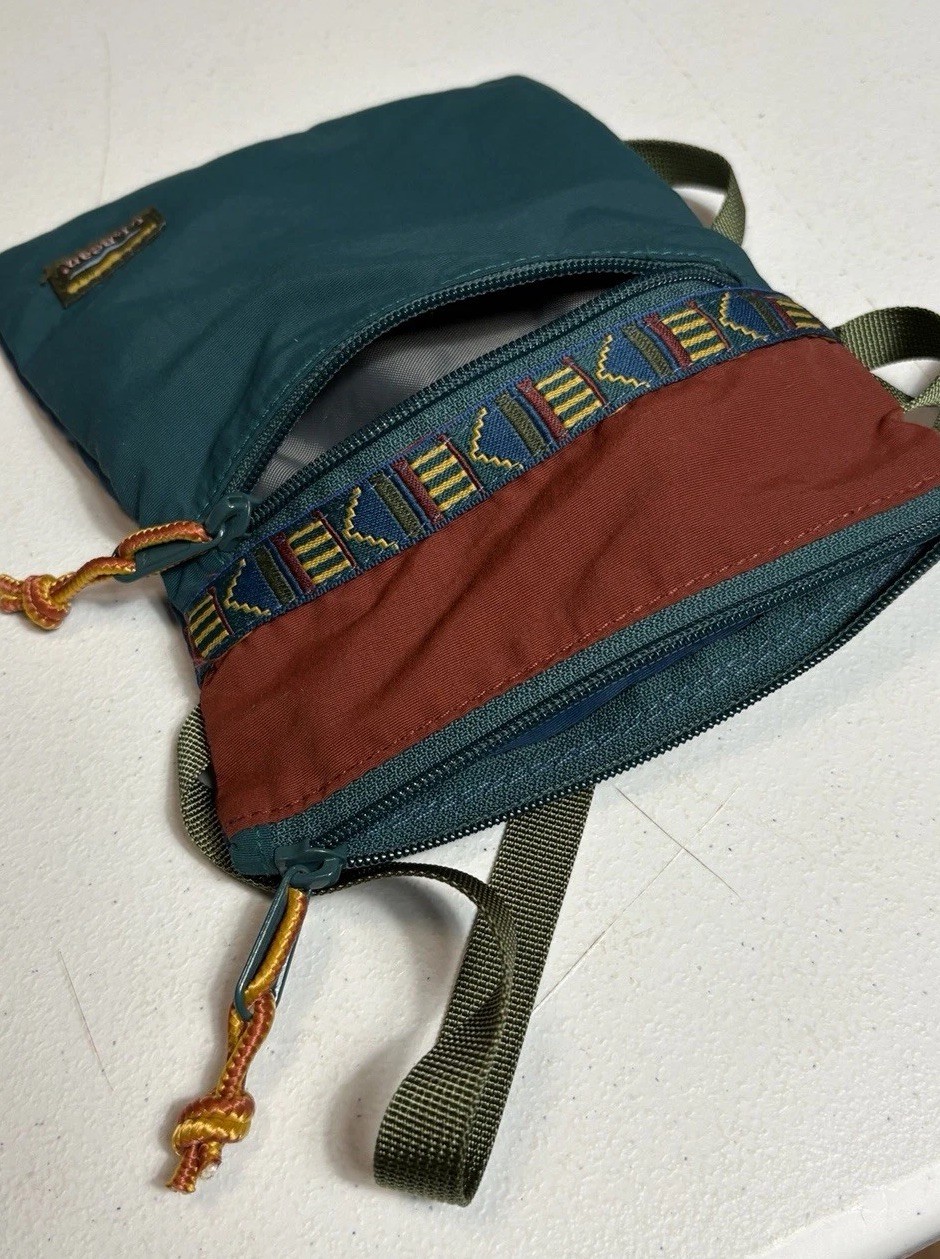 LL Bean Mountain Classic Crossbody Bag Water Resistant Multicolor Nylon
