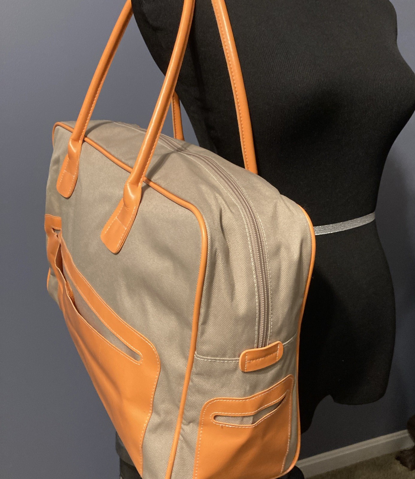 Vtg ESTEE LAUDER duffle Weekender bag tan with orange trim