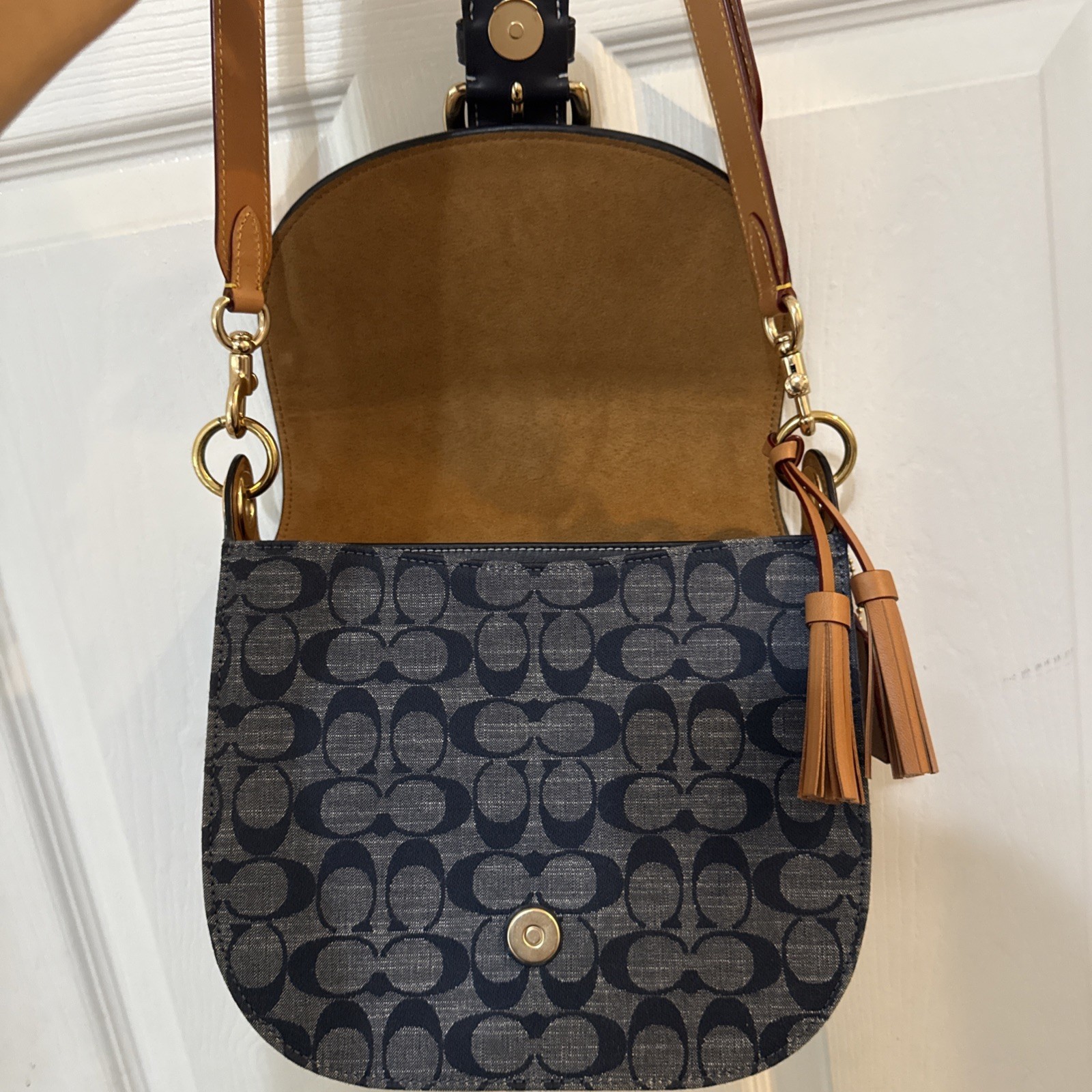 COACH Cleo Shoulder Bag Signature Navy NEW WITHOUT TAGS