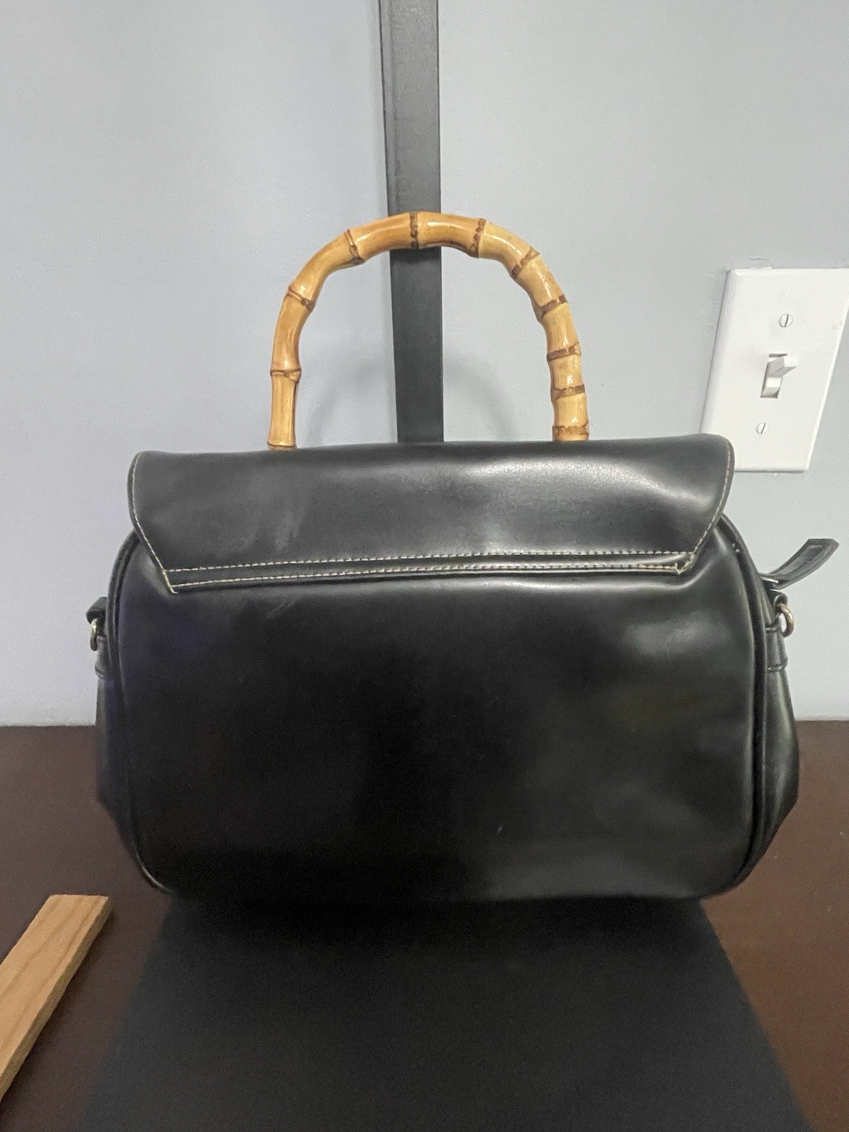 Faux Leather Purse w/ Bamboo Top Handle & Latch Detachable Shoulder Strap* & Key