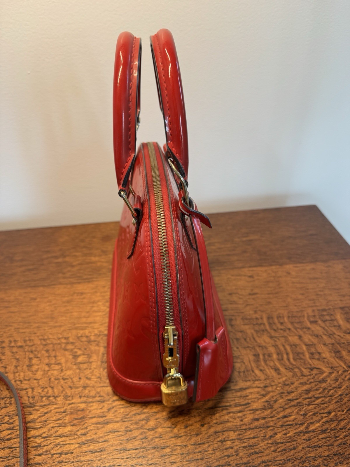 Louis Vuitton Alma Patent Monogram Satchel w/Detachable Strap &Authenticity Card