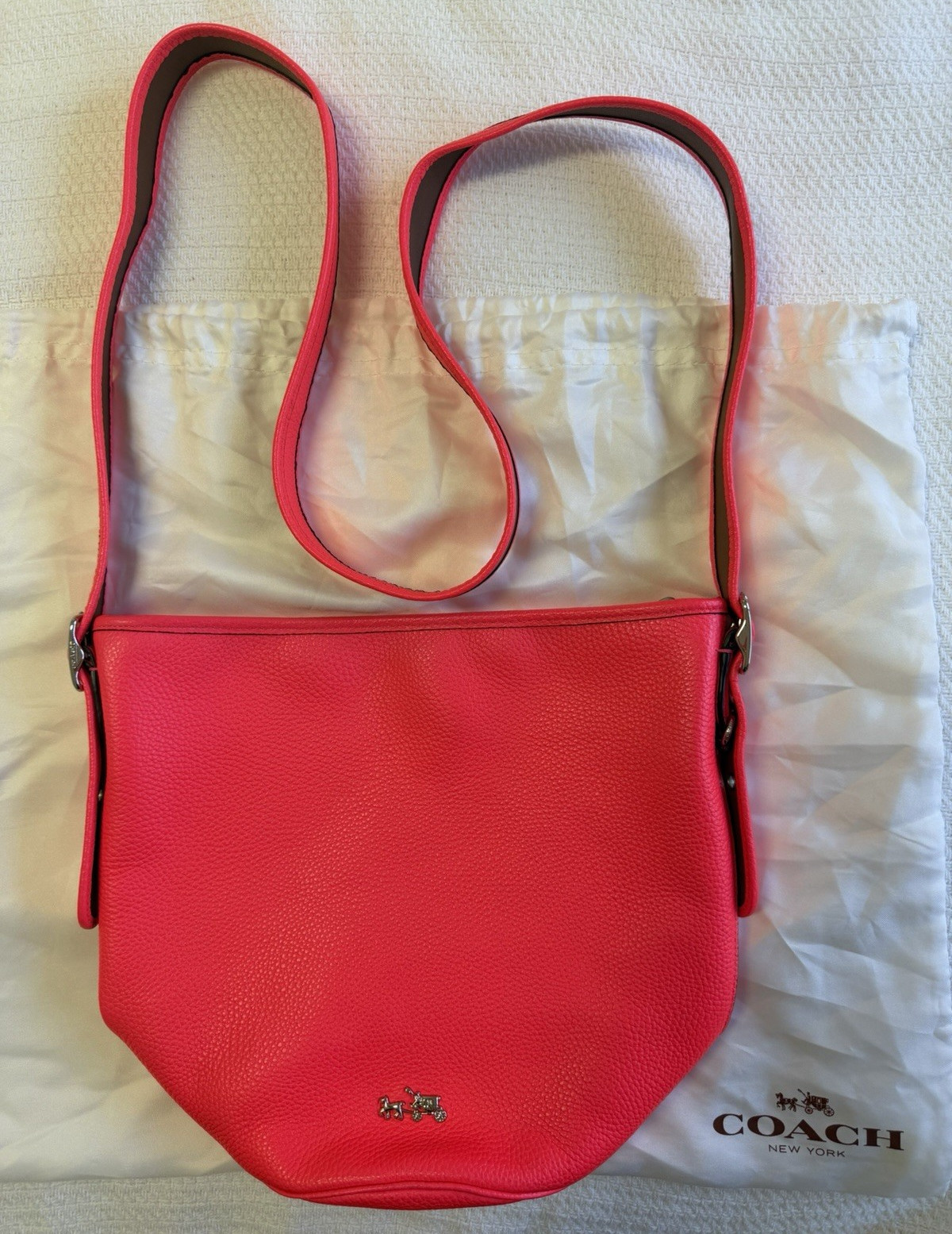 Coach Red Pebbled Bucket Crossbody Bag Zip Closure Adjustable Strap Dust Bag