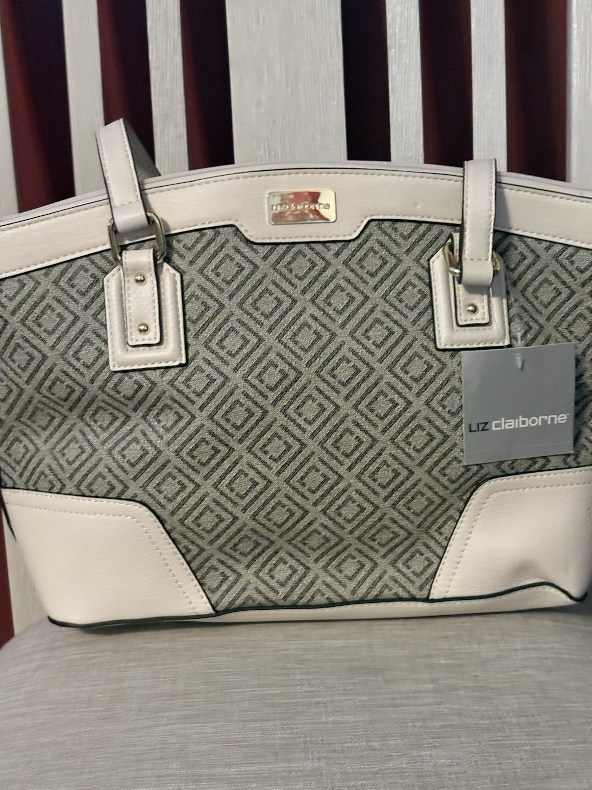 Liz Claiborne Gray White Geometric Tote Zip Closure Silver Hardware Brand Tag