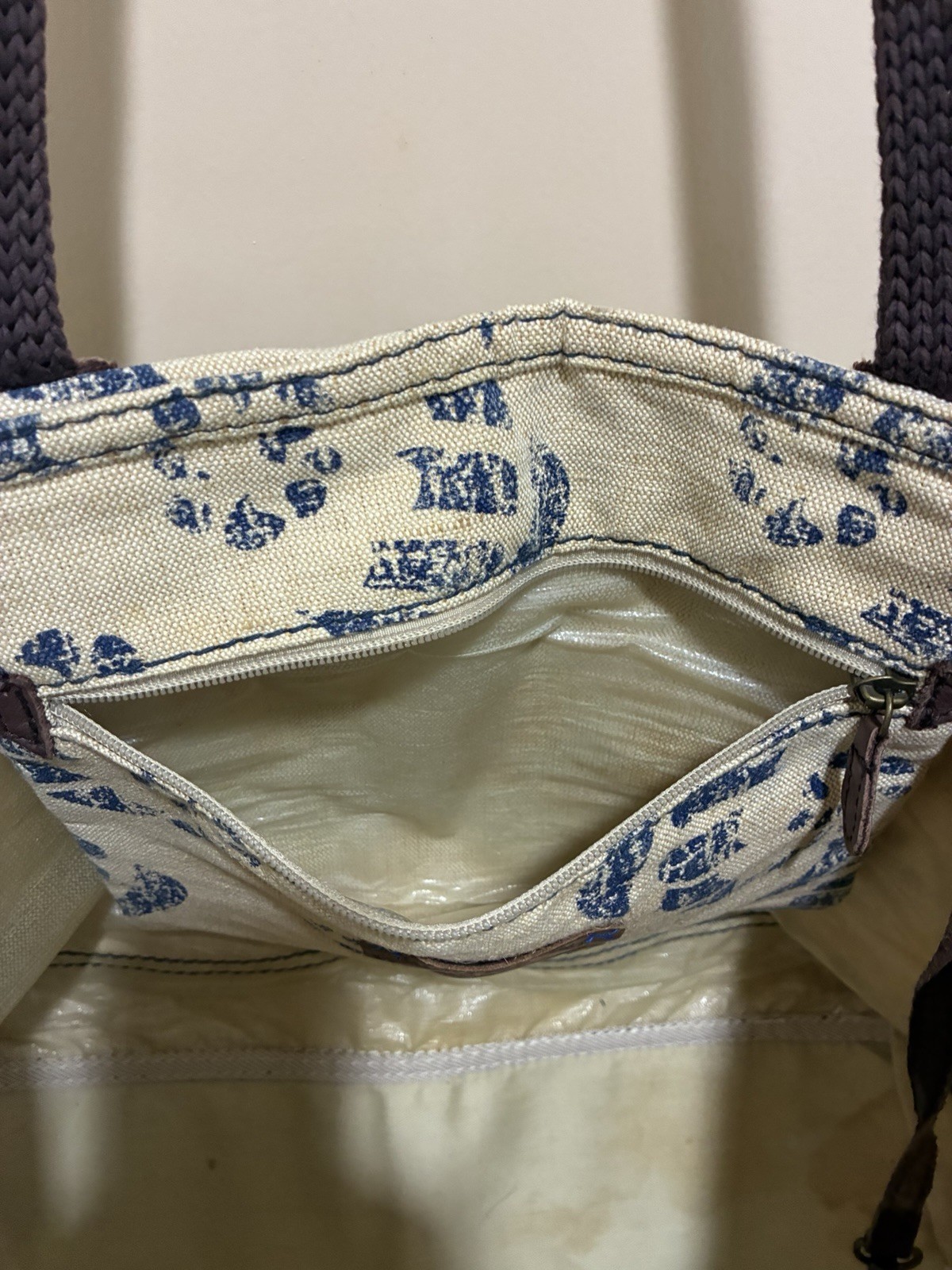 Gap Tote Bag Seahorse Print Beige and blue with brown handles 24”x12”x6.75”