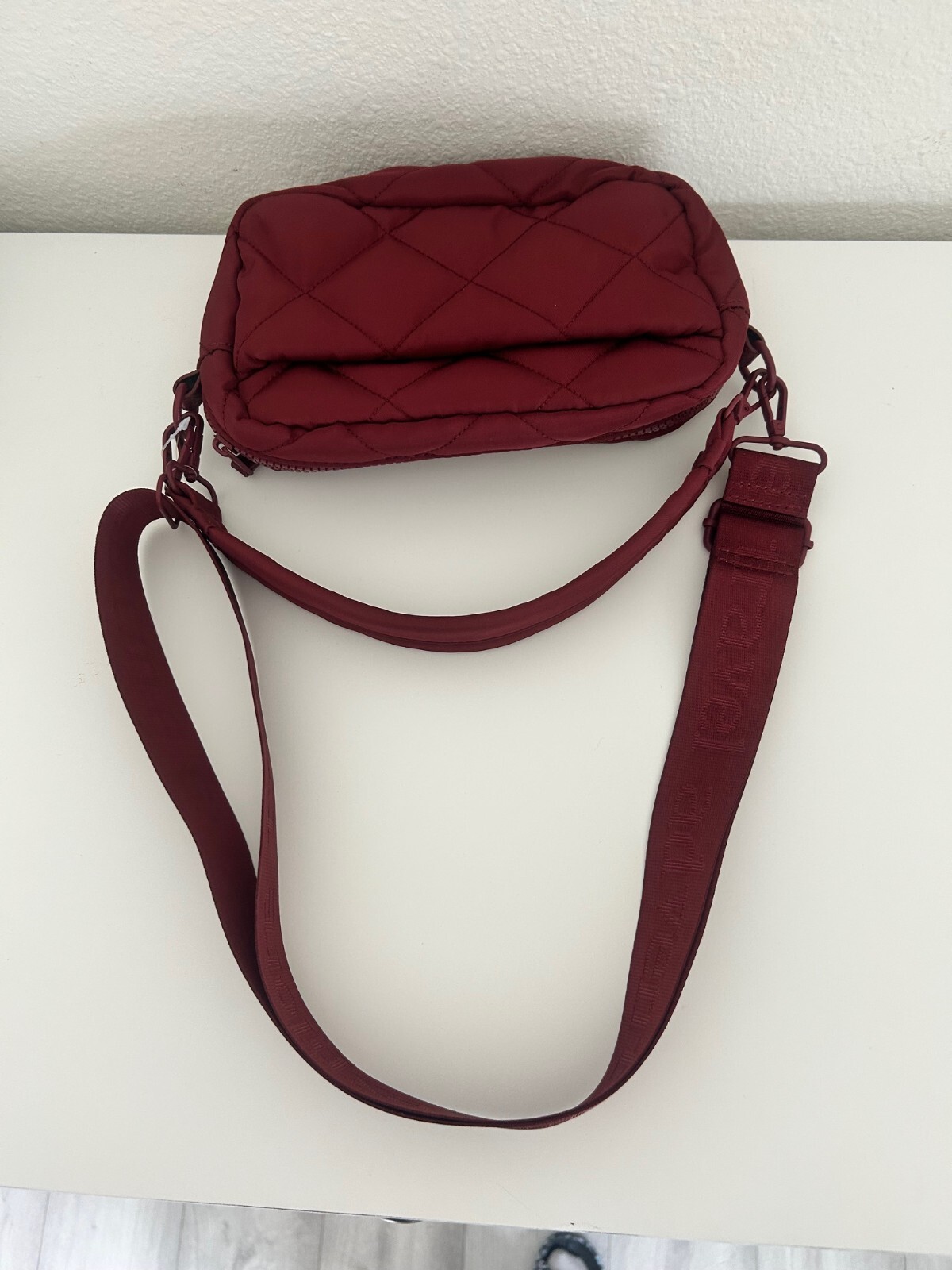 Samantha Brown To-Go Quilted Top Handle Crossbody Bag Burgundy nwot