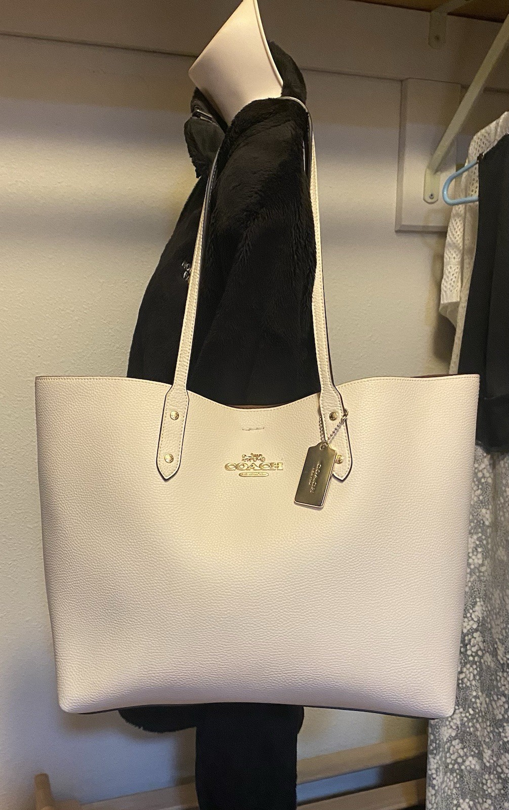 Coach 72673 Town Tote Large Chalk Polished Pebbled Leather Shoulder Bag