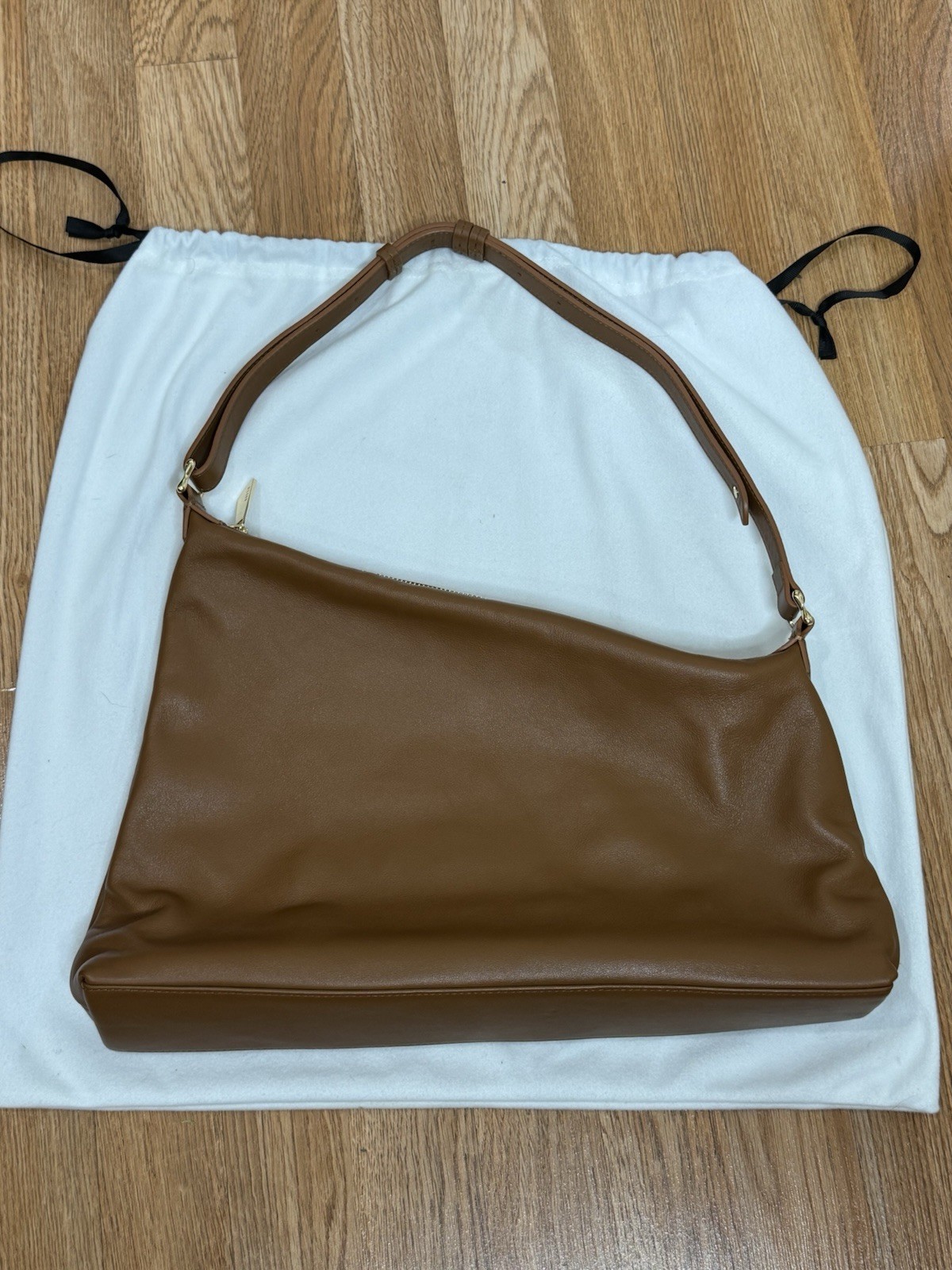 AUPEN Leather Shoulder Bag Handbag Top Zip Bag In Brown .!!