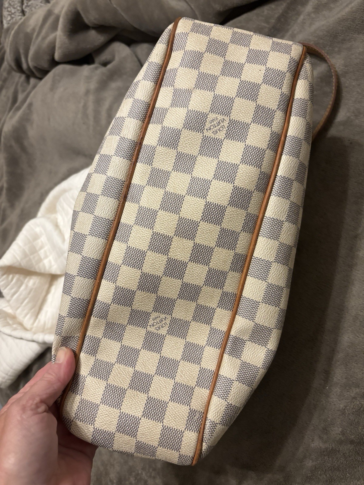 Louis Vuitton Women’s Damier Azur Shoulder Bag Medium Zip Logo Gold w/ Card