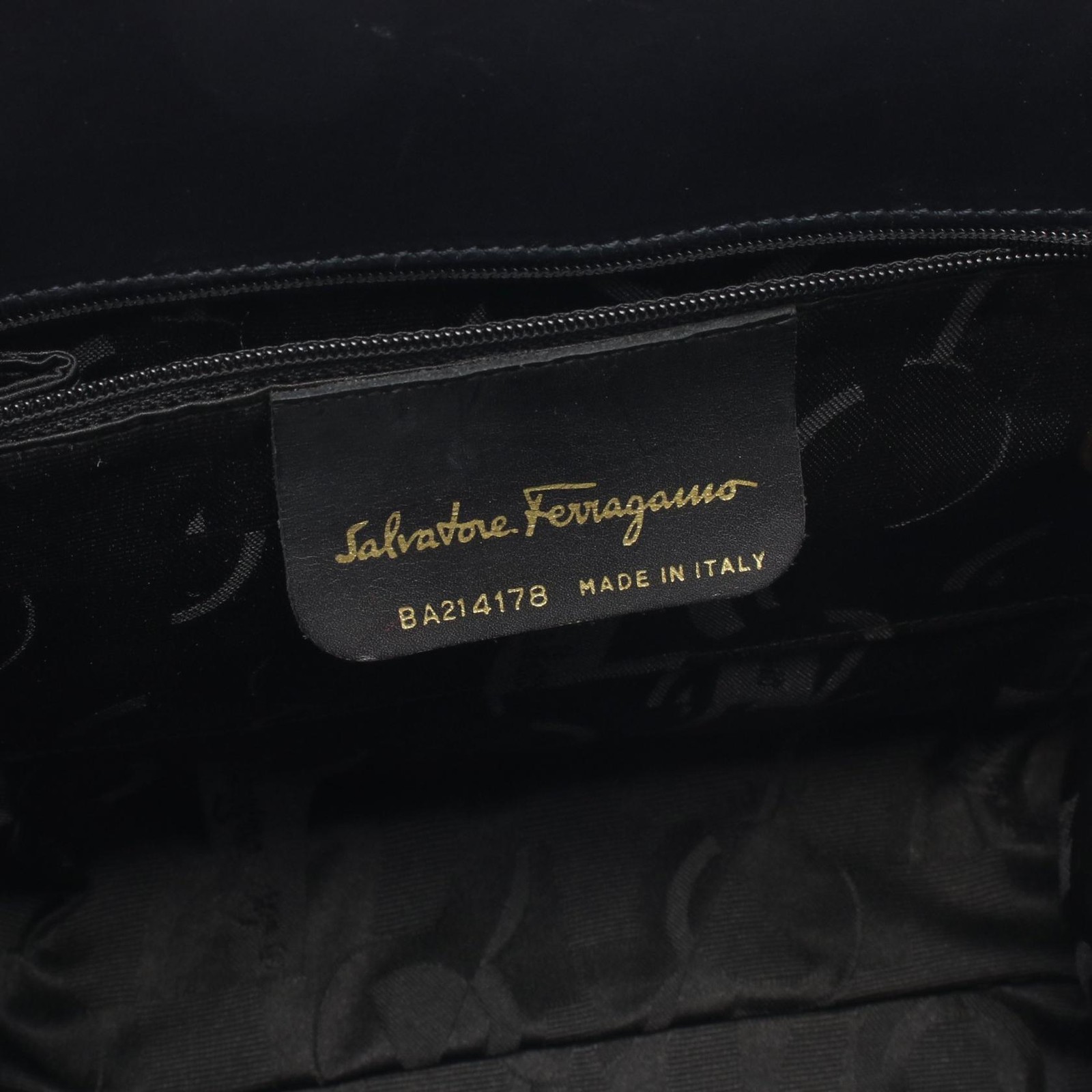 Salvatore Ferragamo Vara Ribbon Handbag 21 4178 leather Navy GHW Used Women