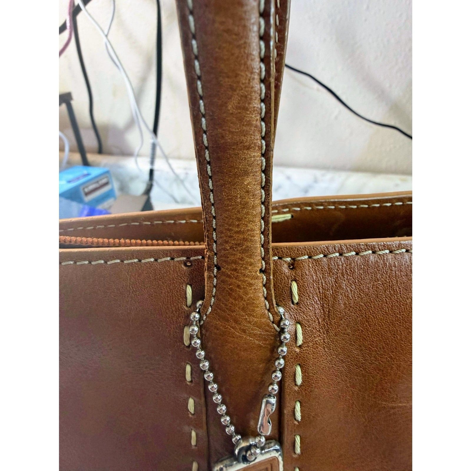Fossil Cognac Brown Leather Shoulder Bag Tote Purse Vintage Key Charm 75082