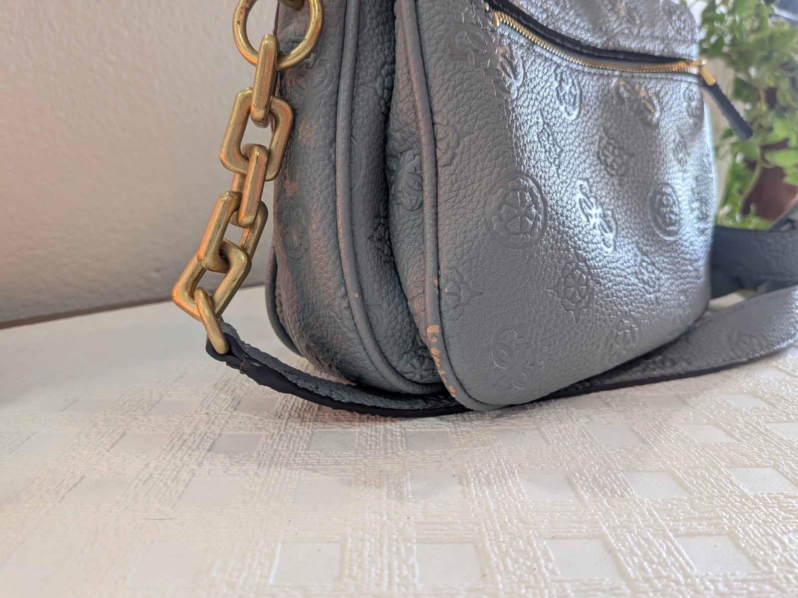 Guess Shoulder Bag Crossbody Blue Faux Leather Logo Embossed Gold Chain Strap