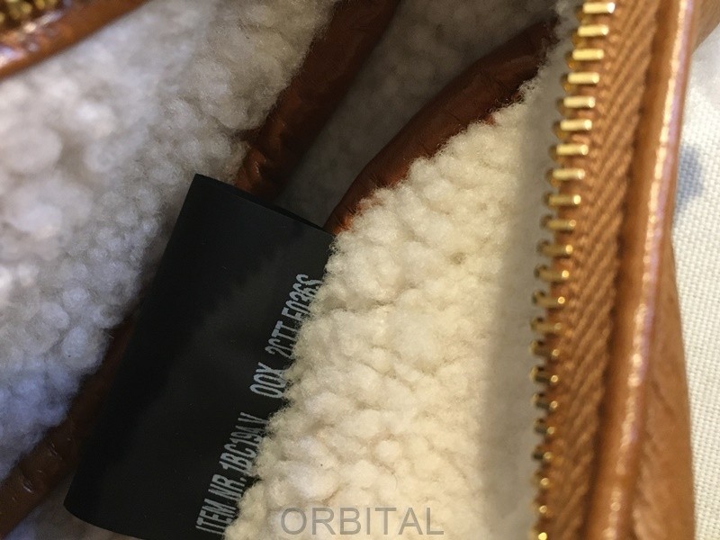 Futako Tamagawa) PRADA Arke Small Leather Shoulder Bag Mouton 1BC194 484 000 yen