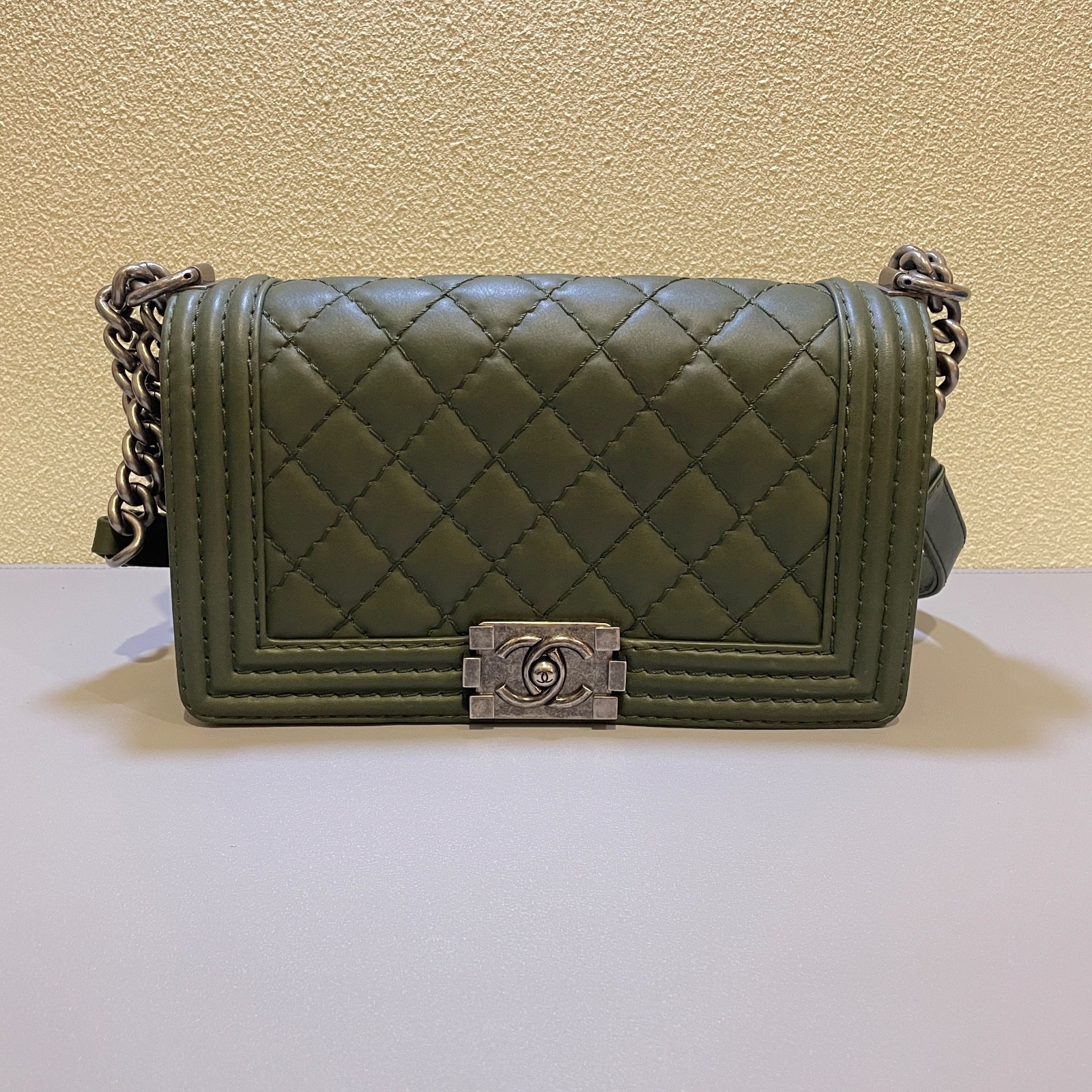 CHANEL Le Boy Medium Green Quilted Leather Flap Crossbody Shoulder Bag