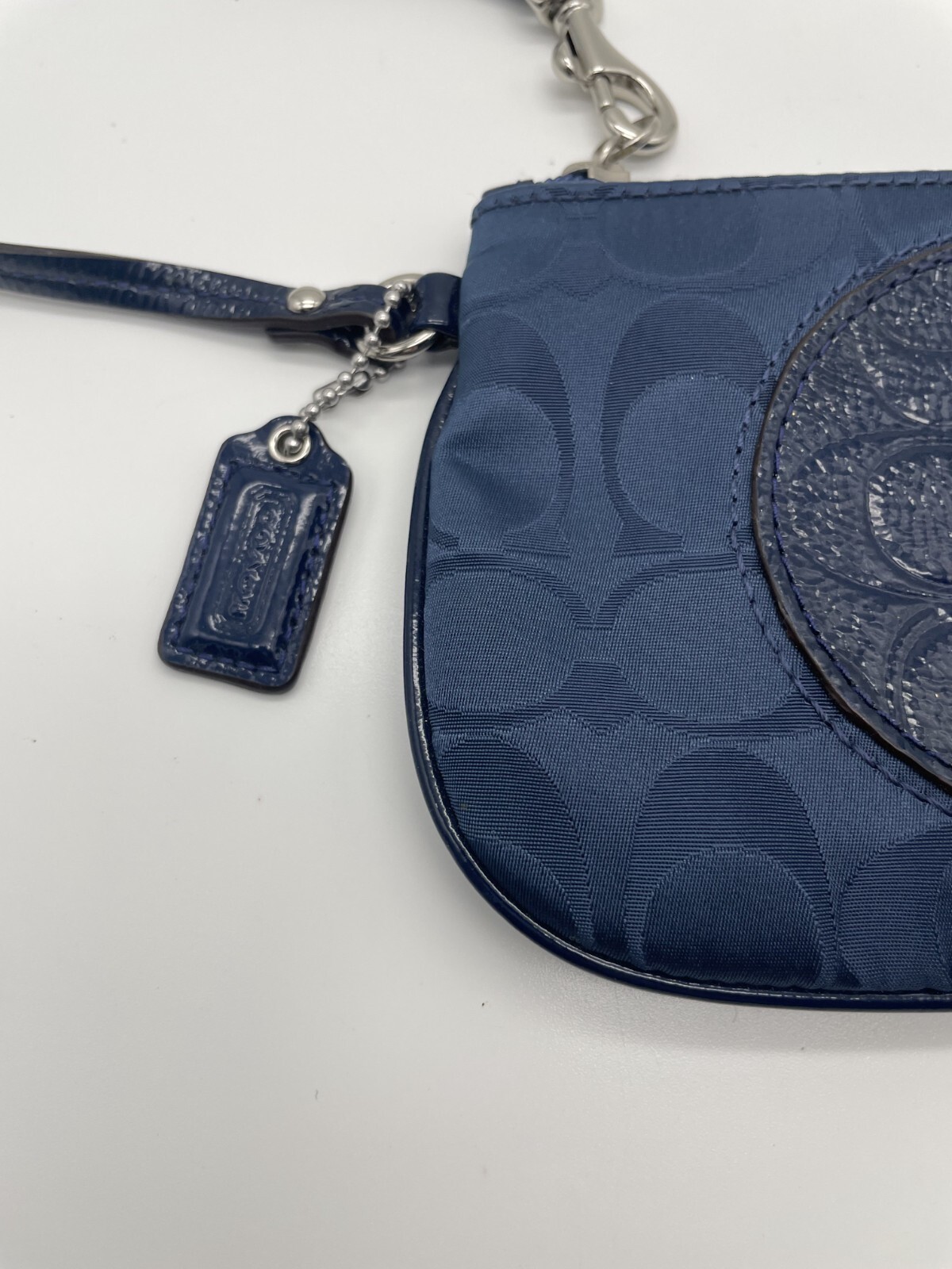 Coach Sis Medallion Aegean color Signature Fabric Wristlet (TS1i)