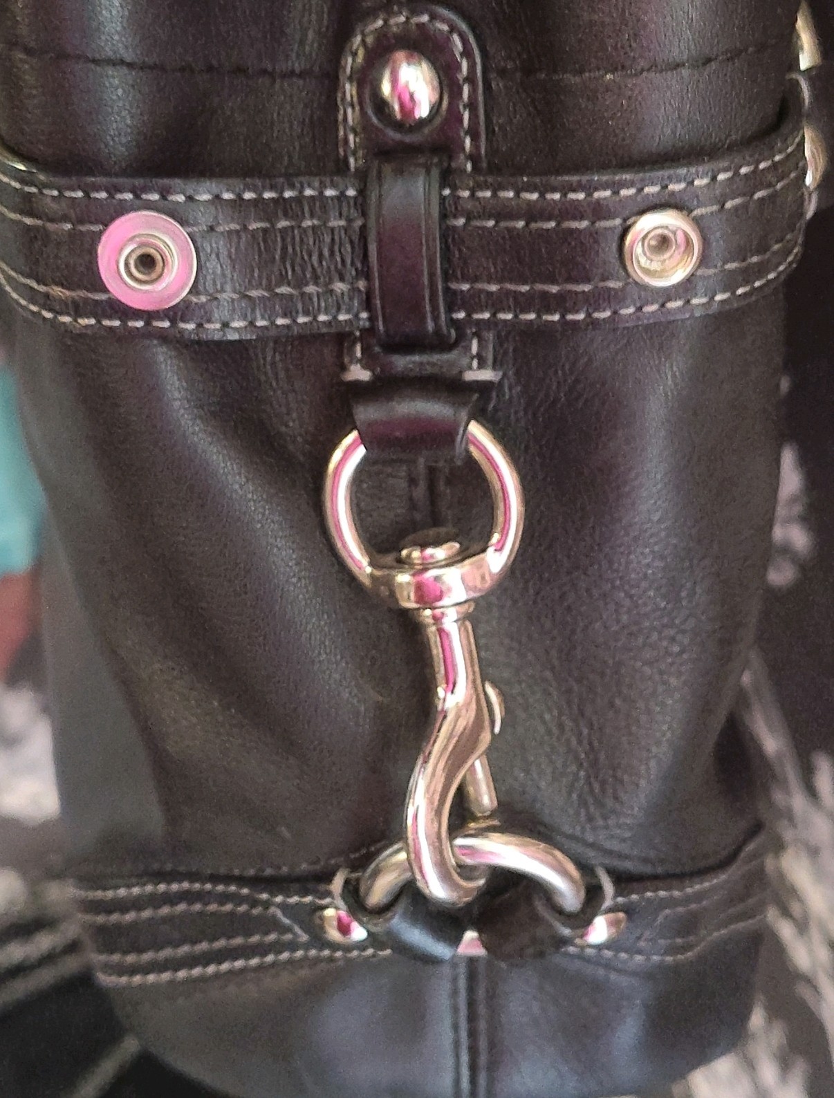 Coach Black Shoulder Bag Zip Silver Hardware Lavender Lining Studded Snap Adjust