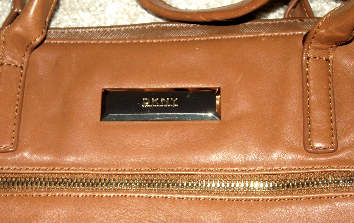 VG++ Brown Leather DKNY Purse 13″ (33 cm) x 5.25″ (13.5cm) x 11″ (29cm) 10″ Drop
