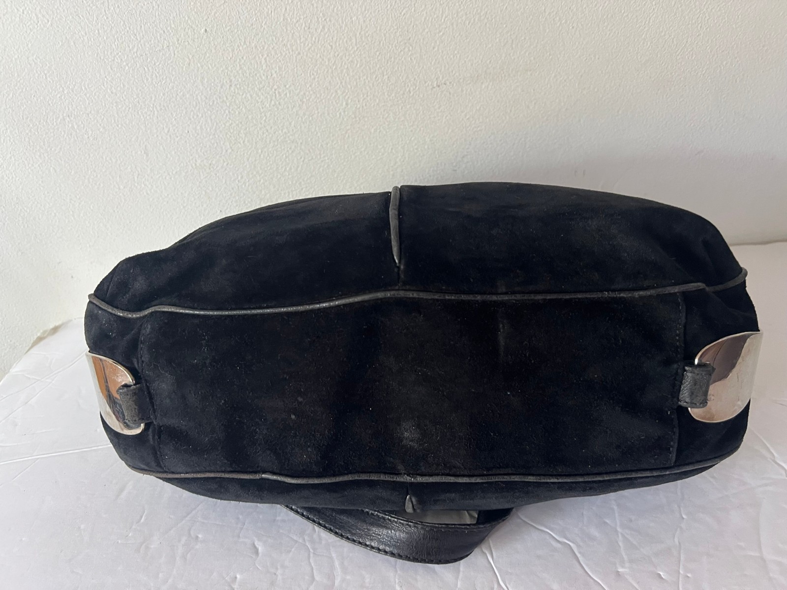 SERGIO ROSSI SUEDE SILVER METAL HARDWARE SHOULDER BAG