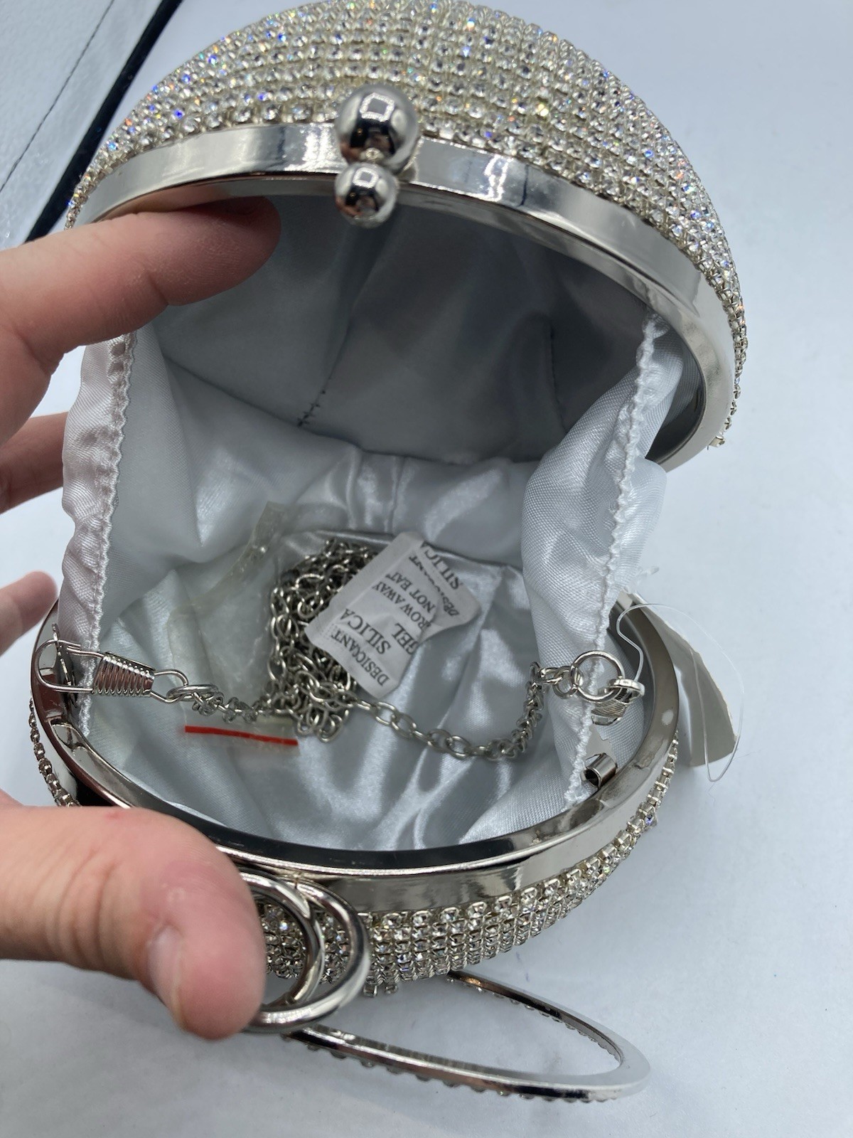 Its Fashion Accessory Silver Tone Diamon Purse NEW W TAGS NWT 5″ ROUND Strap