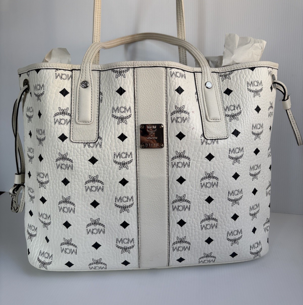 MCM Large Reversible Liz Shopper Tote In Visetos White /black