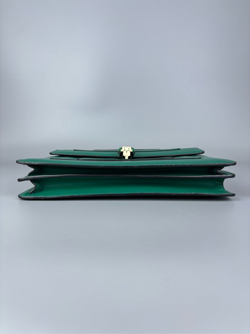 Bvlgari Serpenti Forever oxhide chain bag shoulder bag green medium size