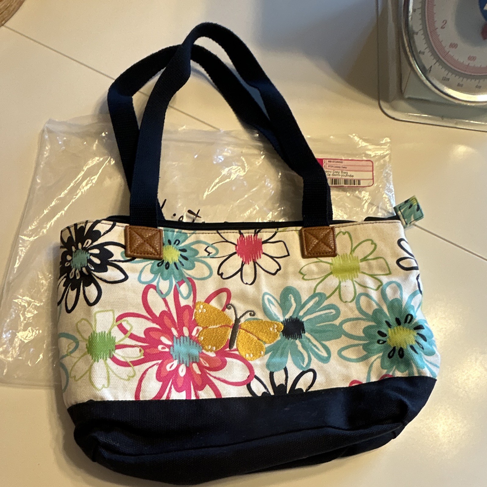 Thirty-One Demi Day Bag – Floral Butterfly Navy