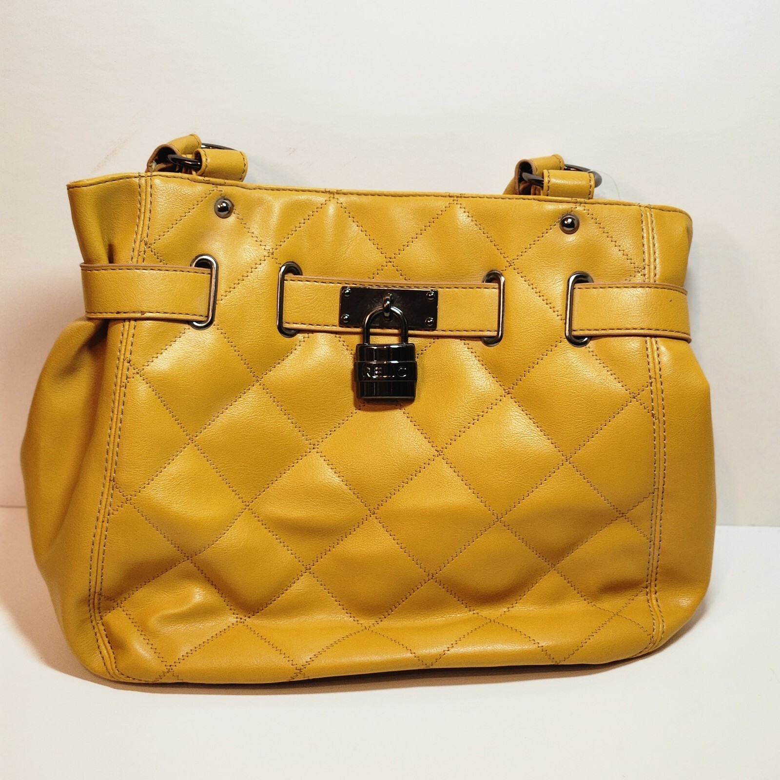 Relic Brand Purse Lock Emblem On Front Mustard Yellow Diamond Quilted