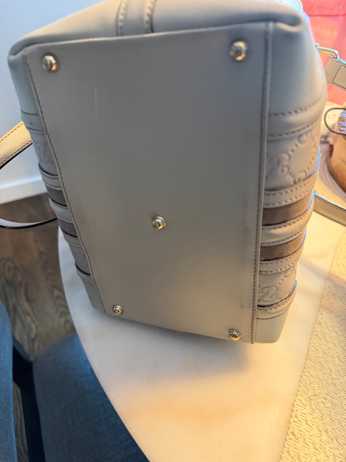 Gucci Joy Boston Bag. Leather, Cream/neutral