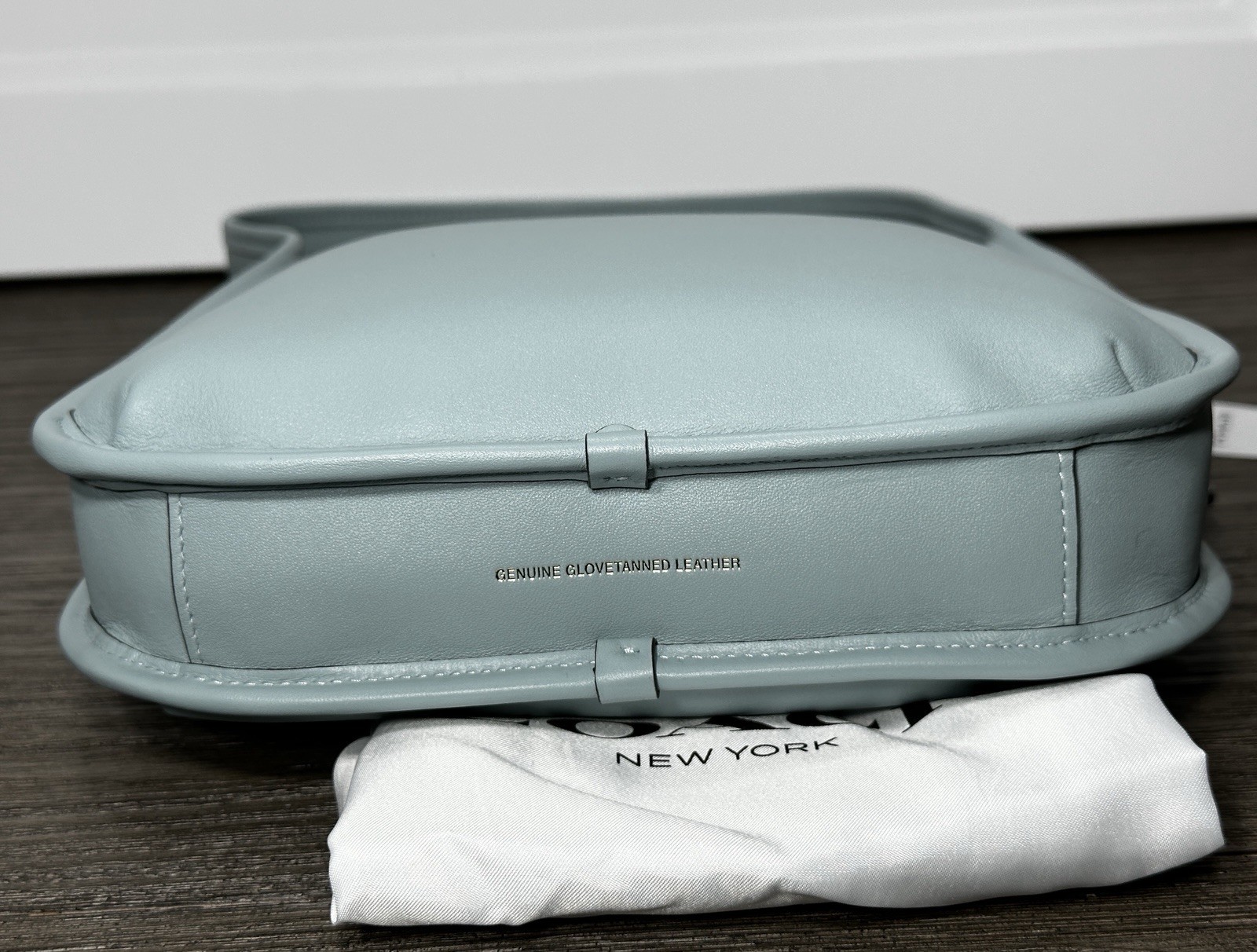 Coach Curve Zip Glovetanned Leather Bag Light Blue CAF11 NWT