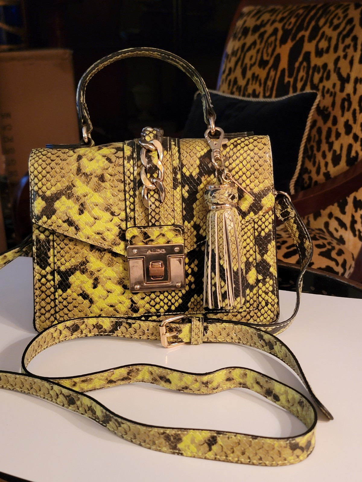 ALDO SMALL ACID GREEN FAUX PYTHON CROSSBODY HANDBAG, STRAP & TASSEL
