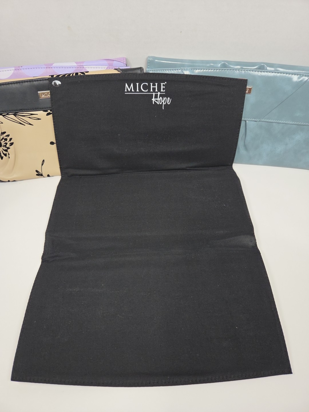 Miche Classic Bag Shell Set of 5 Shells W/ Handles And 2 Straps