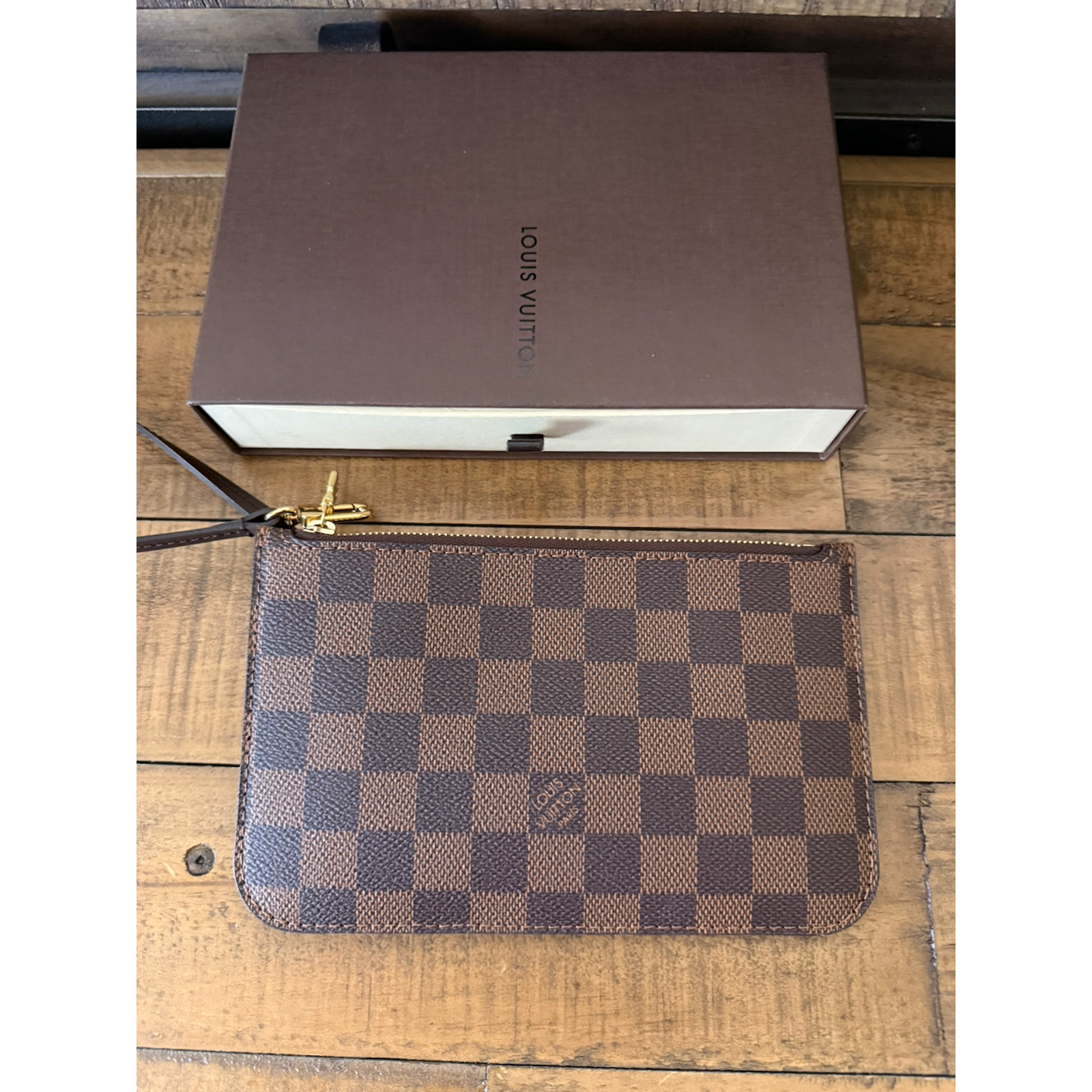 Louis Vuitton Neverfull Clutch/Wristlet Women’s Small Brown Damier Ebene W/Box