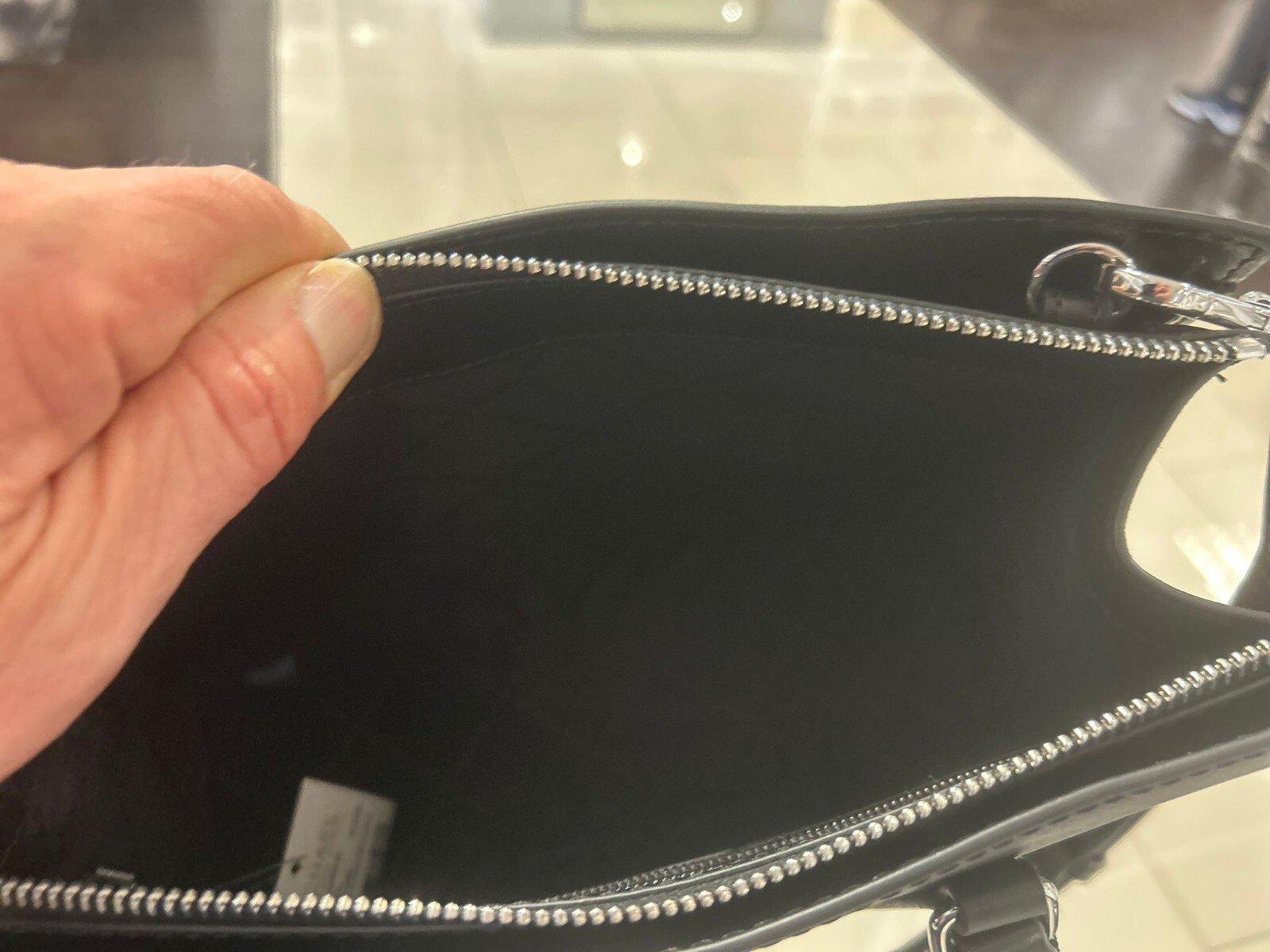 Michael Kors Sheila Silver-Toned Medium Crossbody Satchel Bag Shoulder Black MK