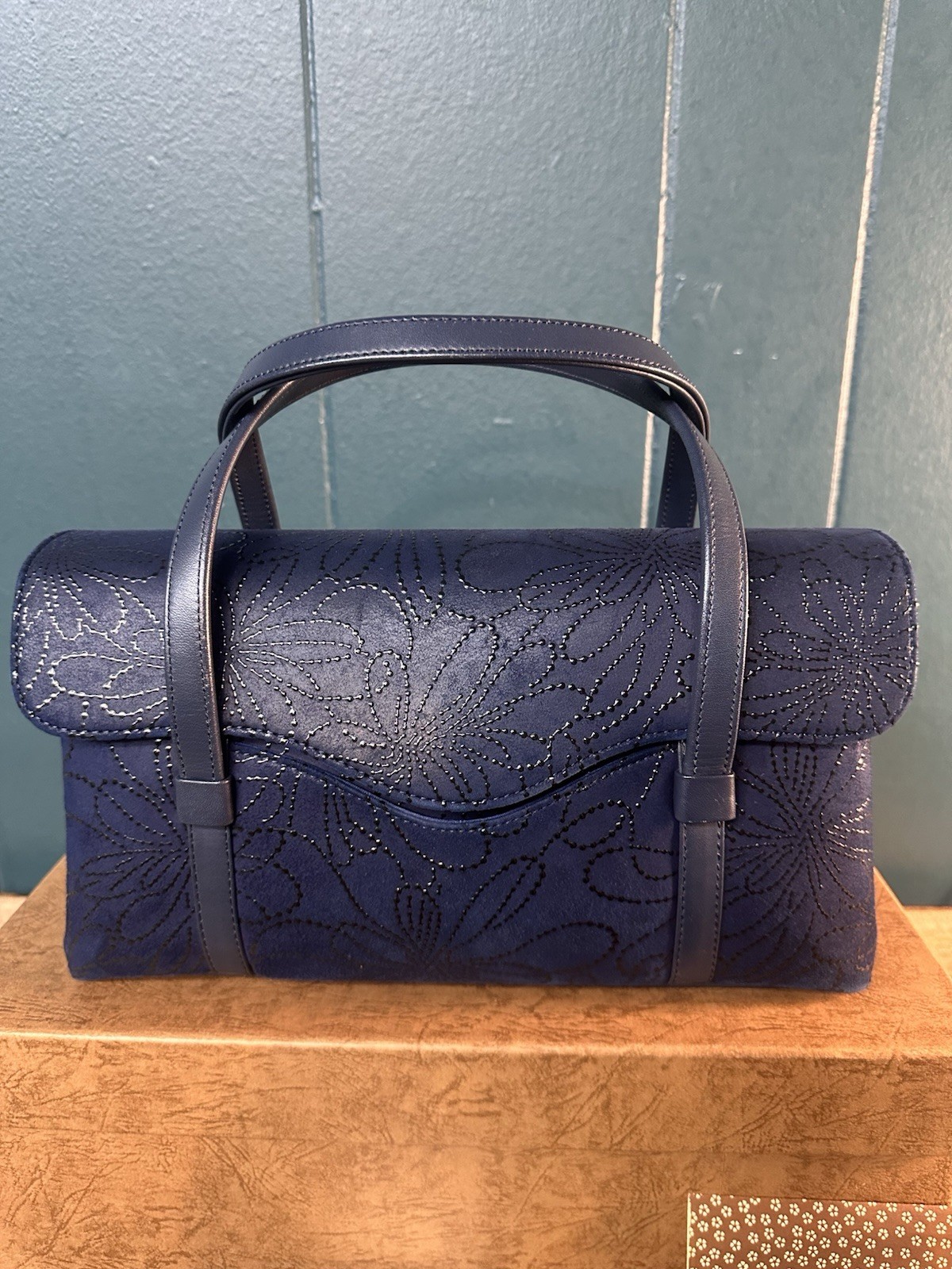 Inden-Ya Indigo Deer Leather Handbag Urushi Floral Japan Box Set