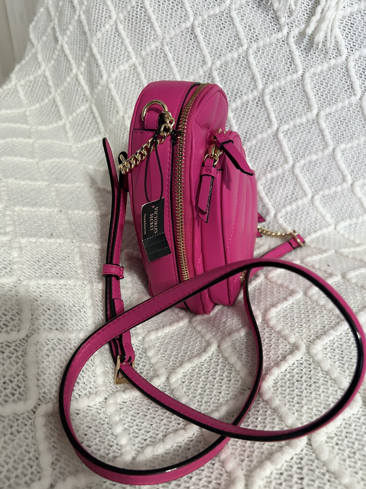 Victoria’s Secret Crossbody Bag Color Pink Heart Shape Small Size NWT