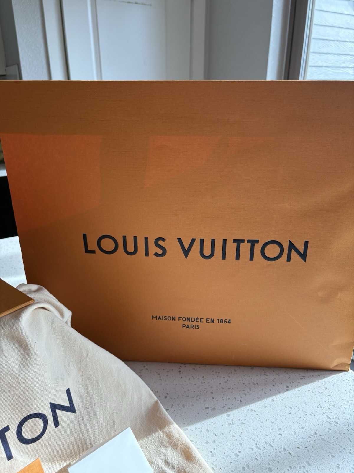 Louis Vuitton Onthego Black Tote Bag Empreinte Leather w/Orig Box Card Dustbag