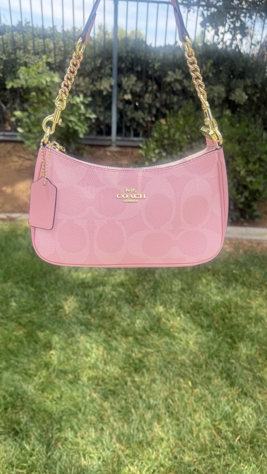 AUTHENTIC Coach Pink Signature Logo Shoulder Bag Zip Gold-Tone