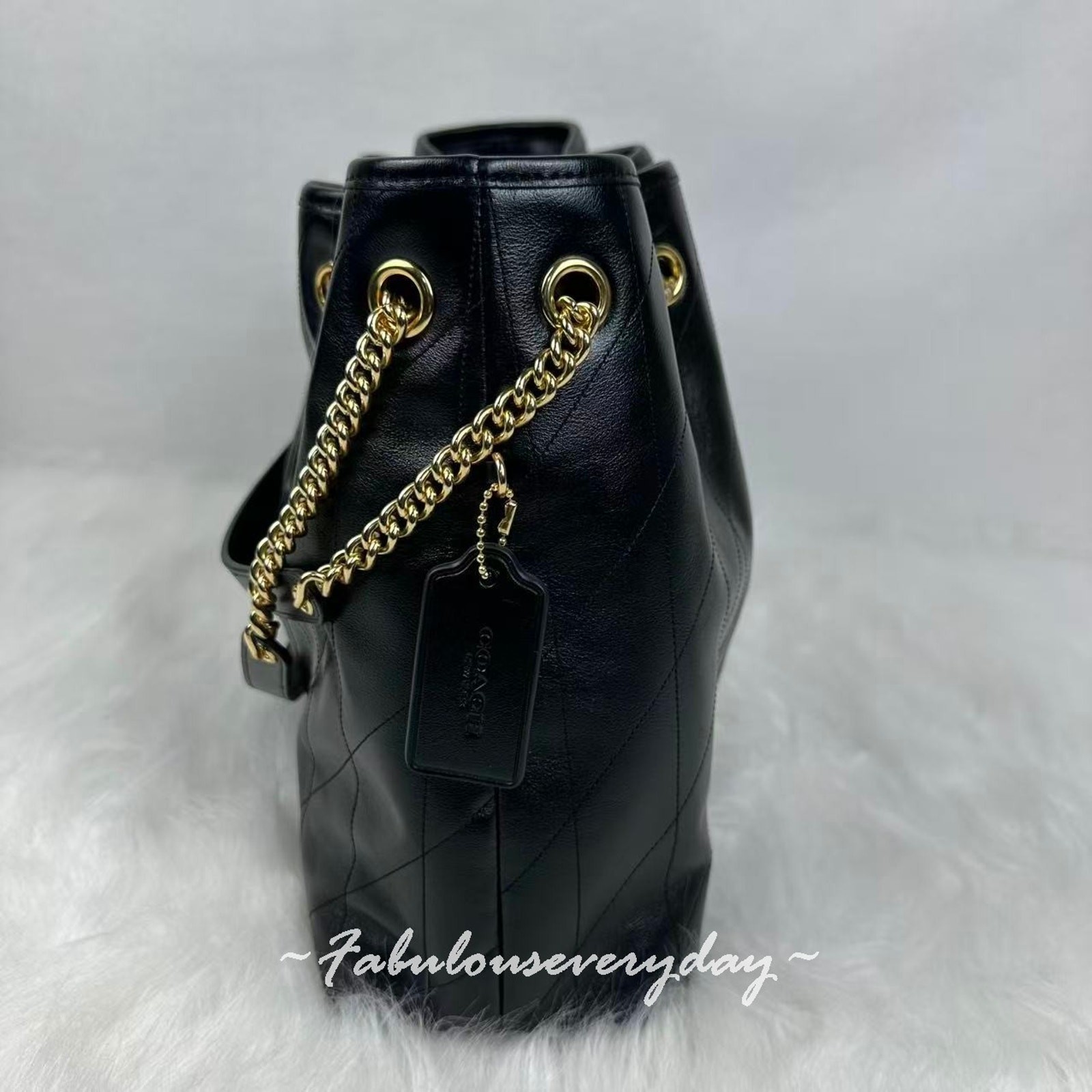 Coach Evelyn Shoulder Bag With Quilting Leather/Gold/Black CDR00 New