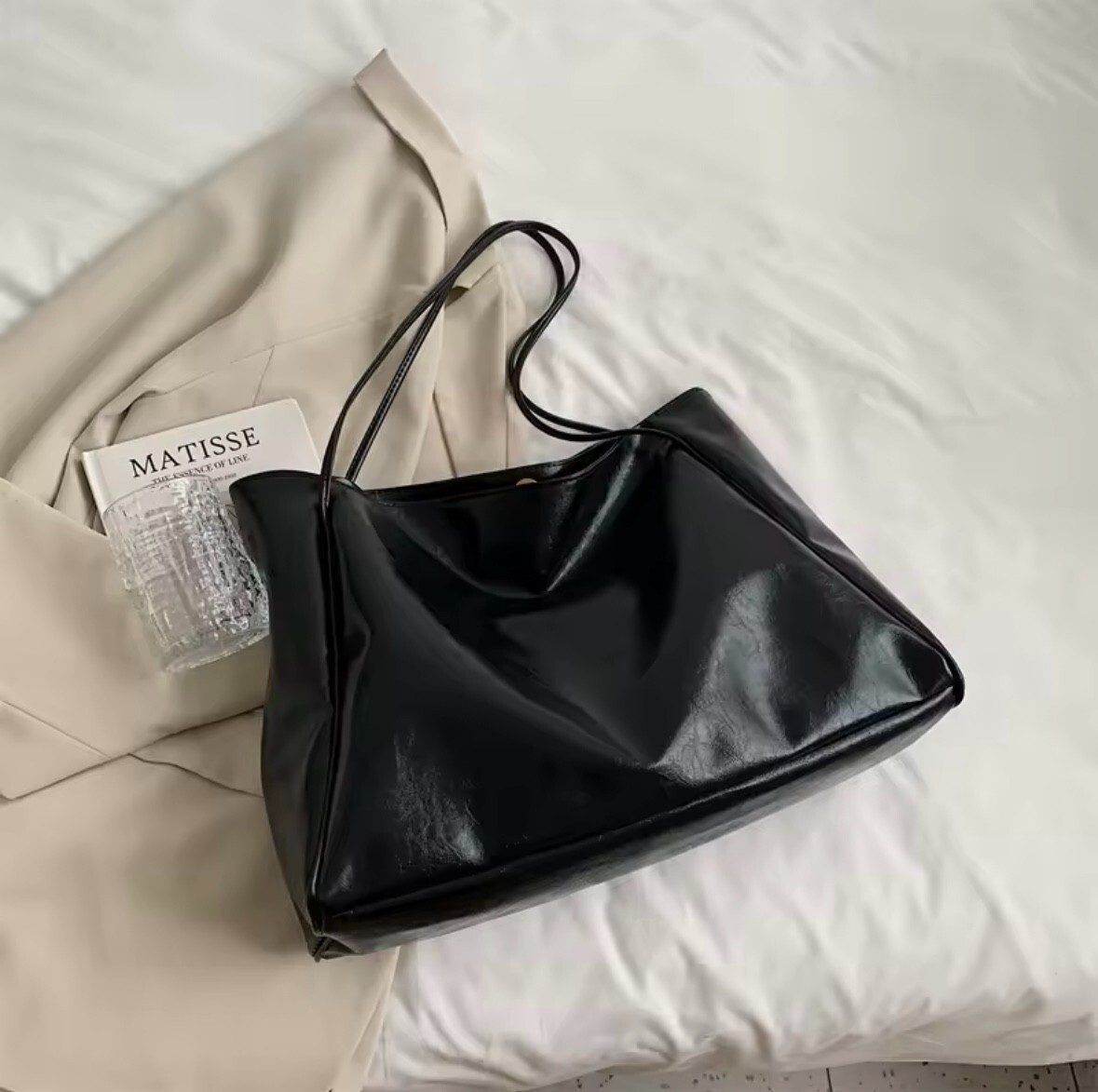 Casual Large Handbag Fashion Women Shoulder Bag Commuting Black White Brown Blue