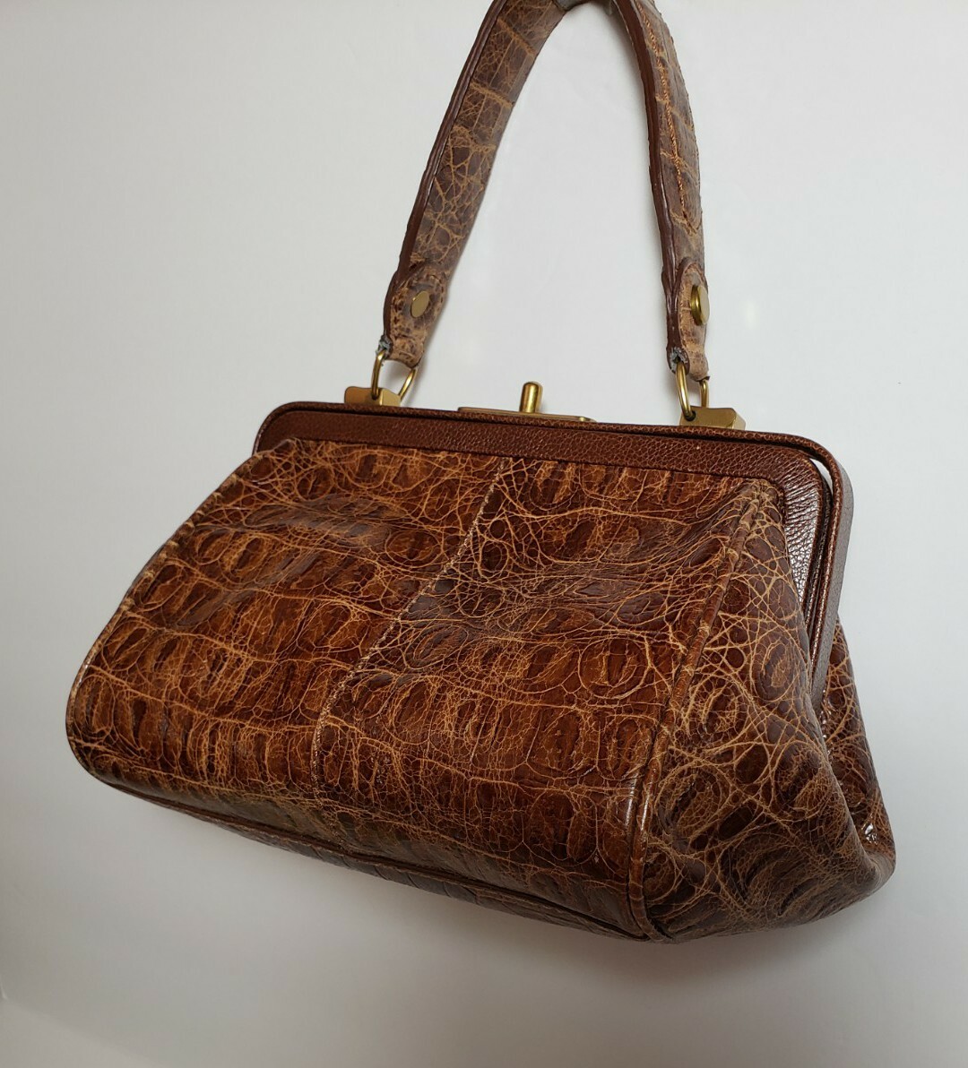 LOCKHEART RARE BEAUTIFUL MOCK CROCODILE PUSHLOCK EMBOSSED LEATHER HANDBAG $595
