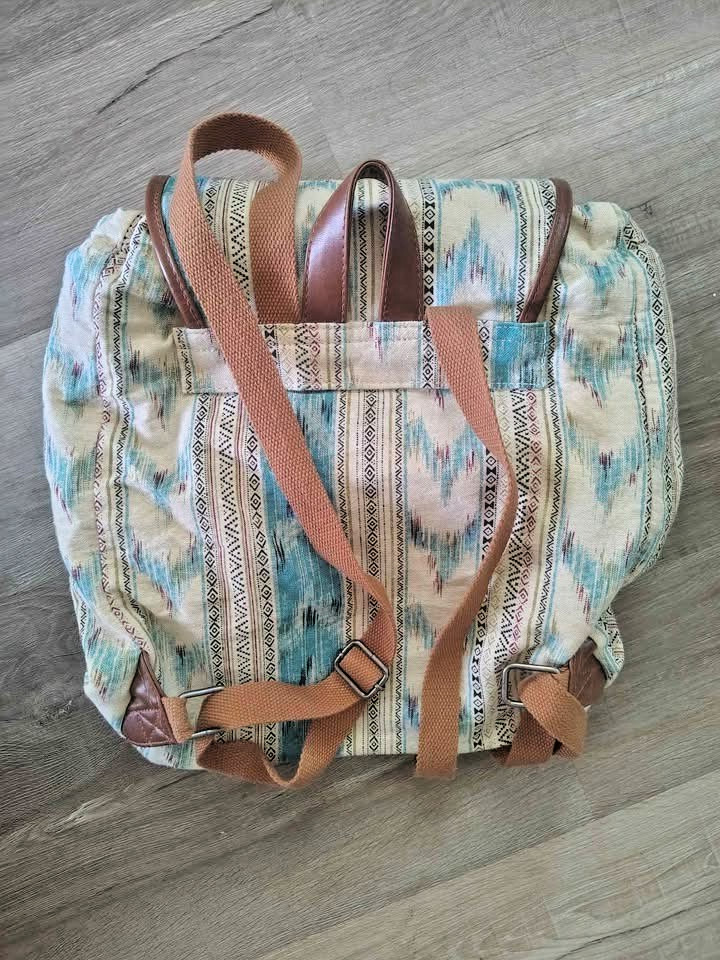 MOSSIMO SUPPLY CO. BLUE GEOMETRIC CANVAS DRAWSTRING BACKPACK TRIBAL IKAT LEATHER