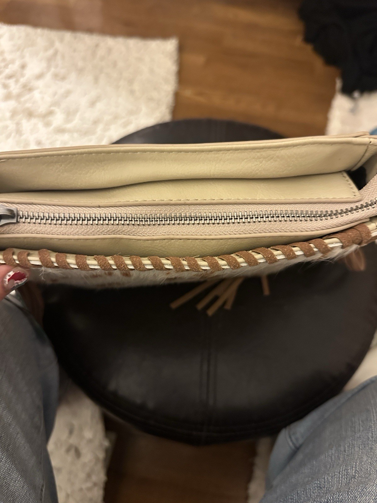 Trinity Ranch Western Cowhide Fringe Crossbody Bag Beige/Brown Zip
