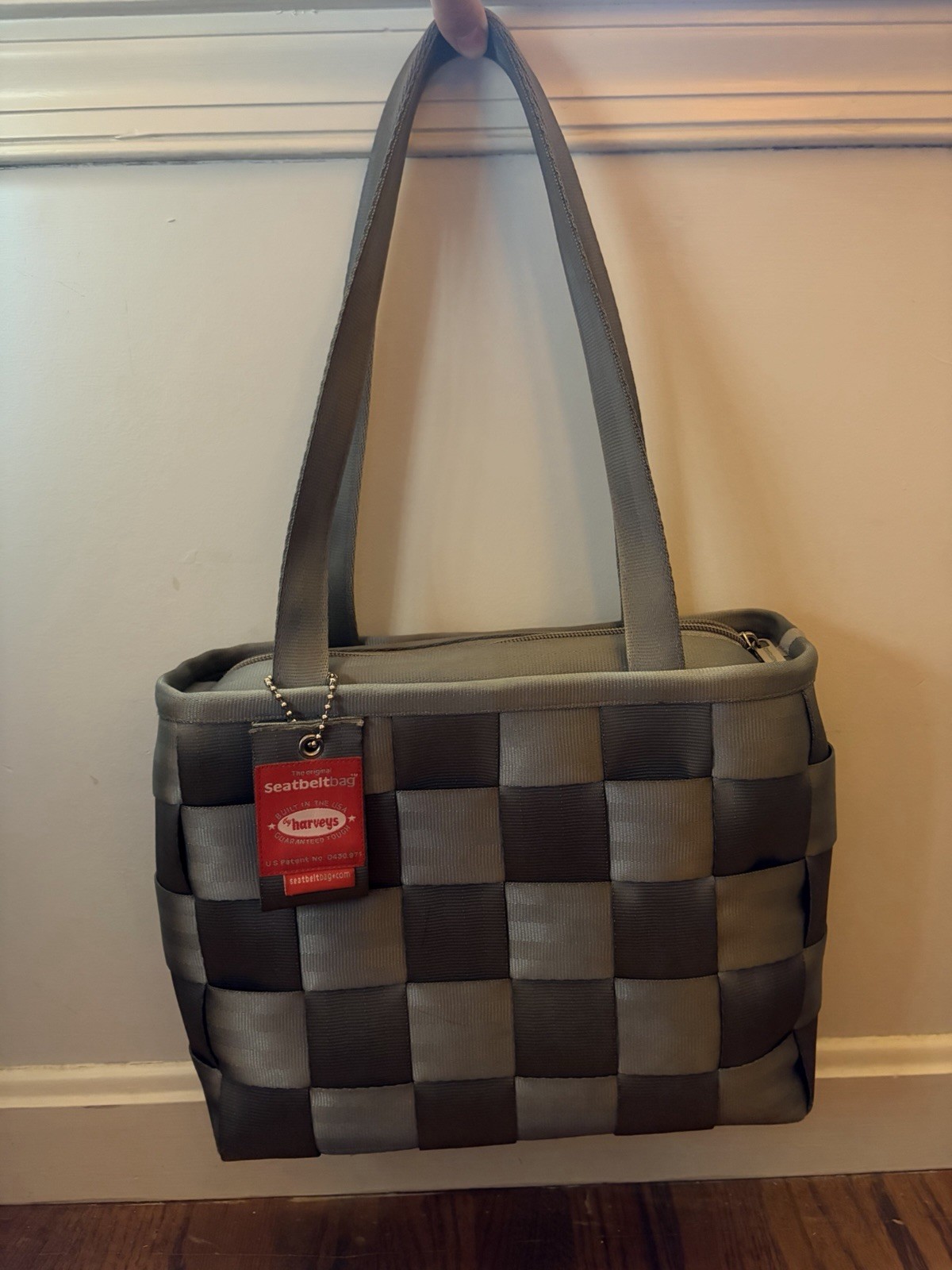 Harvey’s Seatbelt Bag, handbag, bag, grey charcoal refurbished