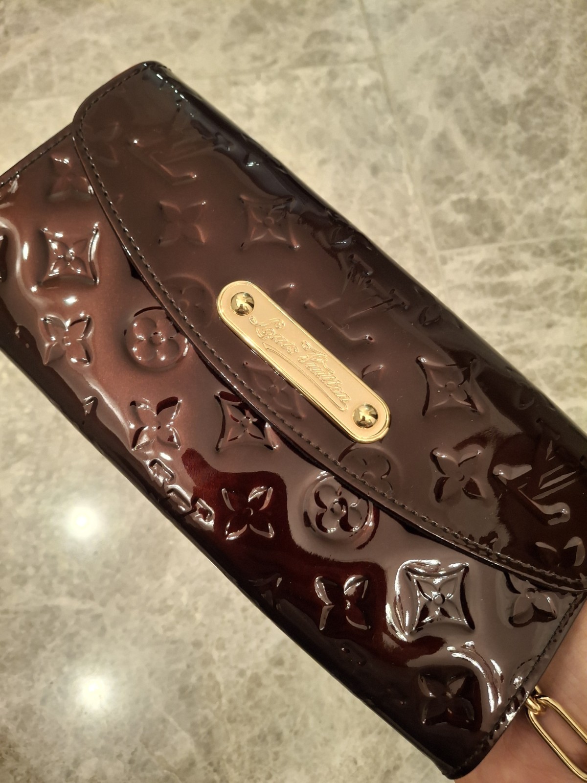 AUTHENTIC Louis Vuitton Sunset Boulevard Amarante Vernis Leather Varnish Calf