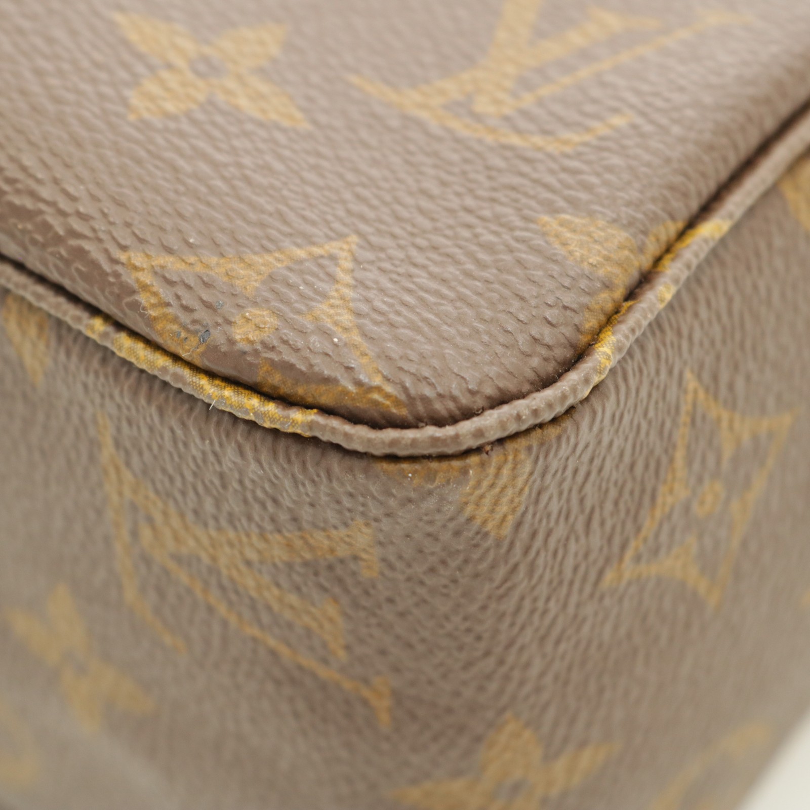 Authentic Louis Vuitton M47522 Trousse Toilette 28 Brown Monogram Pouch